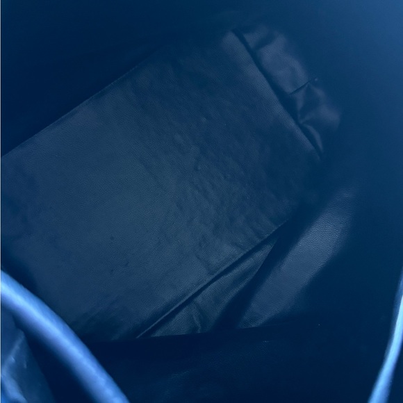 Vintage Chanel Caviar Navy Blue 24k Gold plated hardware Drawstring Bucket Bag - Picture 12 of 14